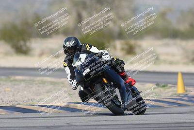 media/Jan-15-2026-Racers Edge (Thu) [[dfebeb70ab]]/3-B Group/Session 4 (Turn 5)/